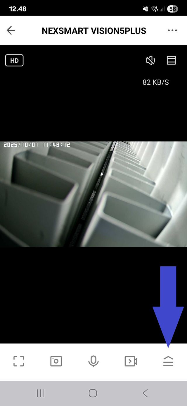 Tryk hvor pilen peger, for at åbne kameraets funktioner.